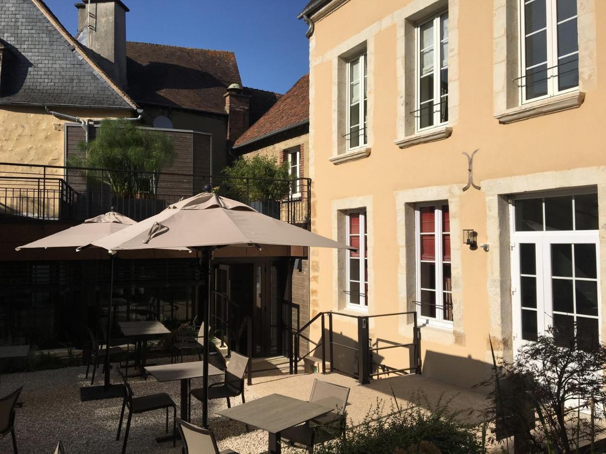Logis - Hotel & Restaurant Du Tribunal Mortagne-au-Perche Luaran gambar