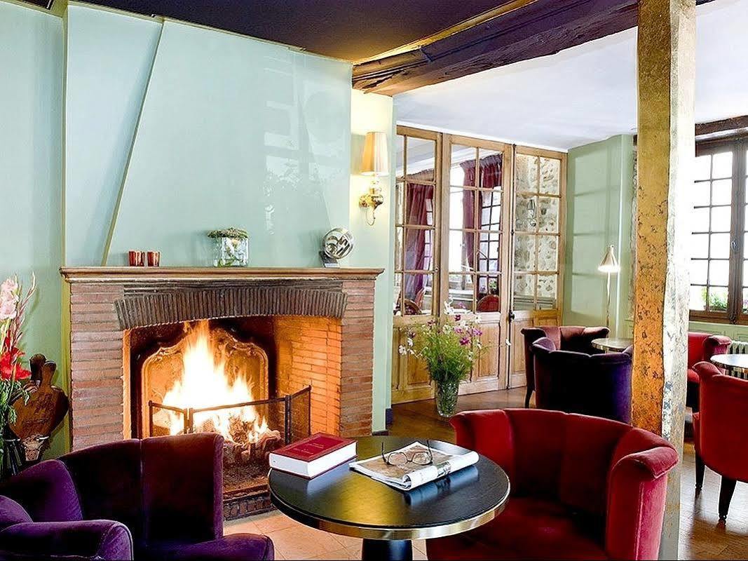 Logis - Hotel & Restaurant Du Tribunal Mortagne-au-Perche Luaran gambar